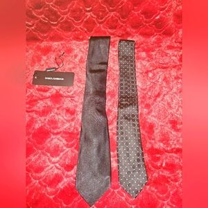 Dolce & Gabbana Black and Pilka Dot Patterned Ties